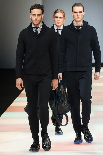 Look 64